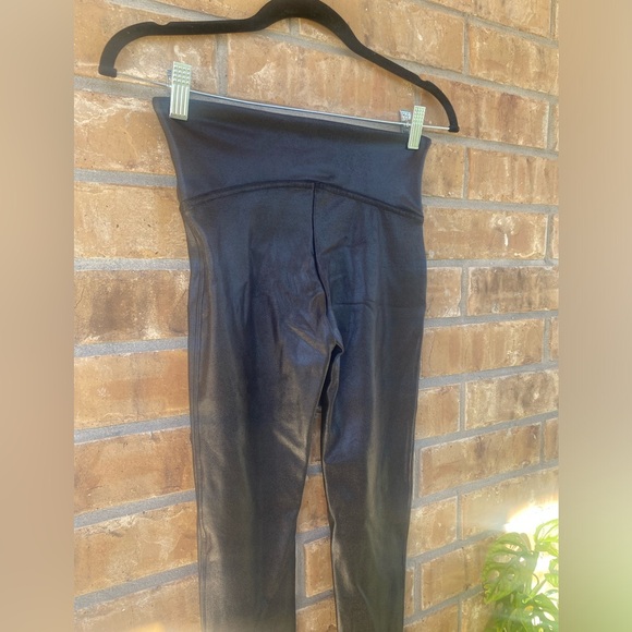SPANX Faux Leather Leggings Black, Small - Picture 5 of 10
